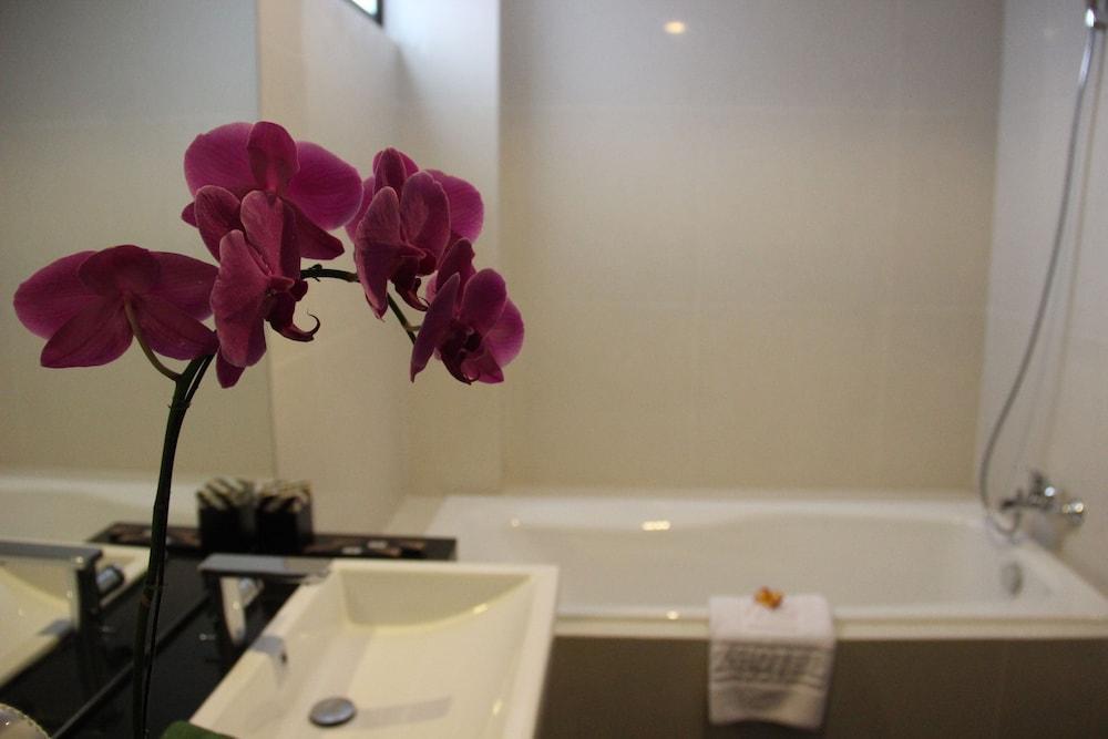Ping Hotel Seminyak Kültér fotó