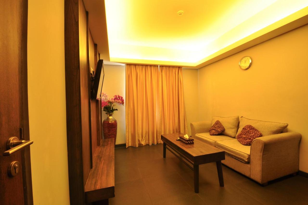 Ping Hotel Seminyak Kültér fotó